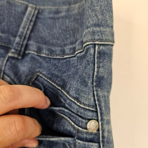 D&R Blue Denim Butt Lifting Women Bermuda Shorts Size 21/22 Faux Pockets - Picture 4 of 12